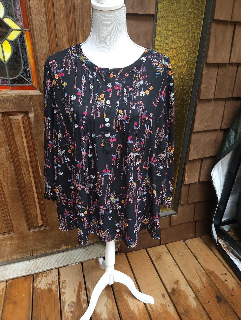 Daniel Rainn- Size 3X-Black Floral Button Front Tunic Top
